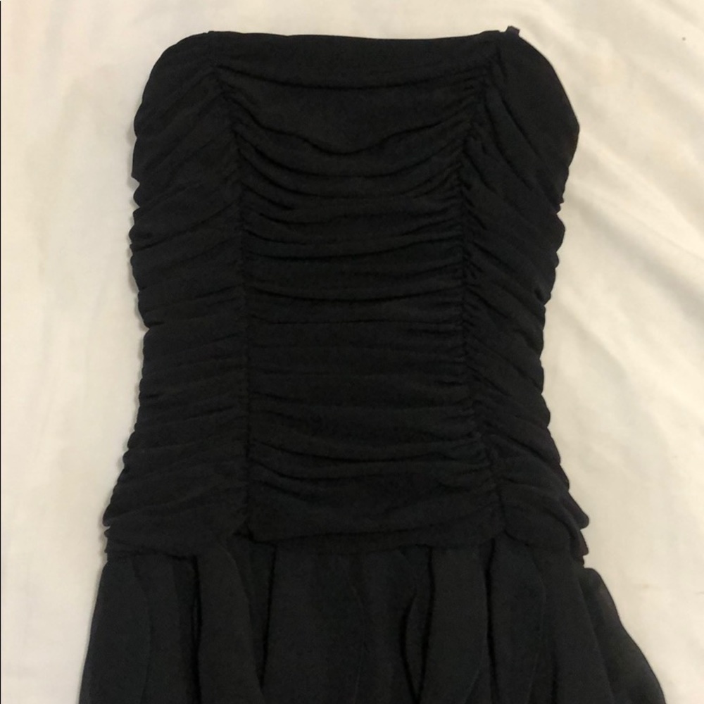 Strapless formal dress